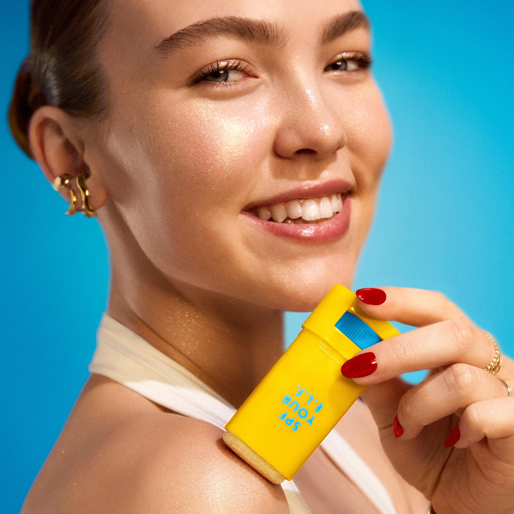 suntouchable-invisi-stick-spf-50-glitz-g0 030526_SKIN_Haley_Invisistick-Glitz_0987_w3QC_IGF.jpg
