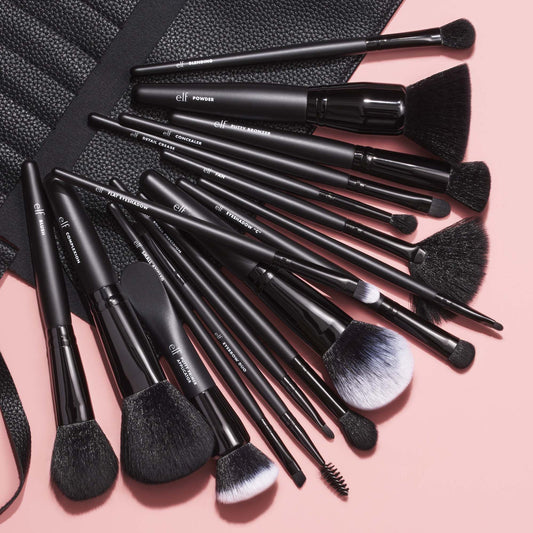 17-piece-ultimate-makeup-brush-set-and-travel-roll-t3 042423_UltBrushSet_V1_Main-2_IGF.jpg