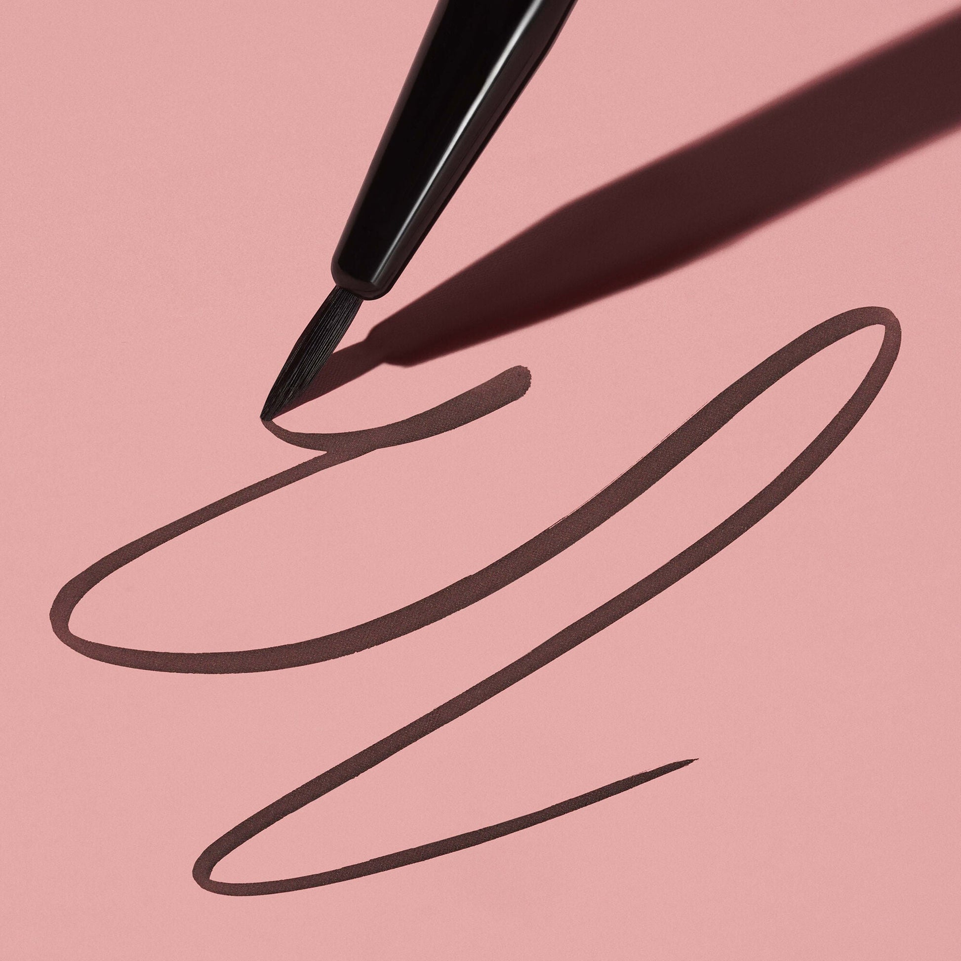 ultra-fine-eyeliner-brush-i4 111124_elf_UltraFine_Brush_0057_MAIN-2-HELICON_358_w2QC_IGF.jpg