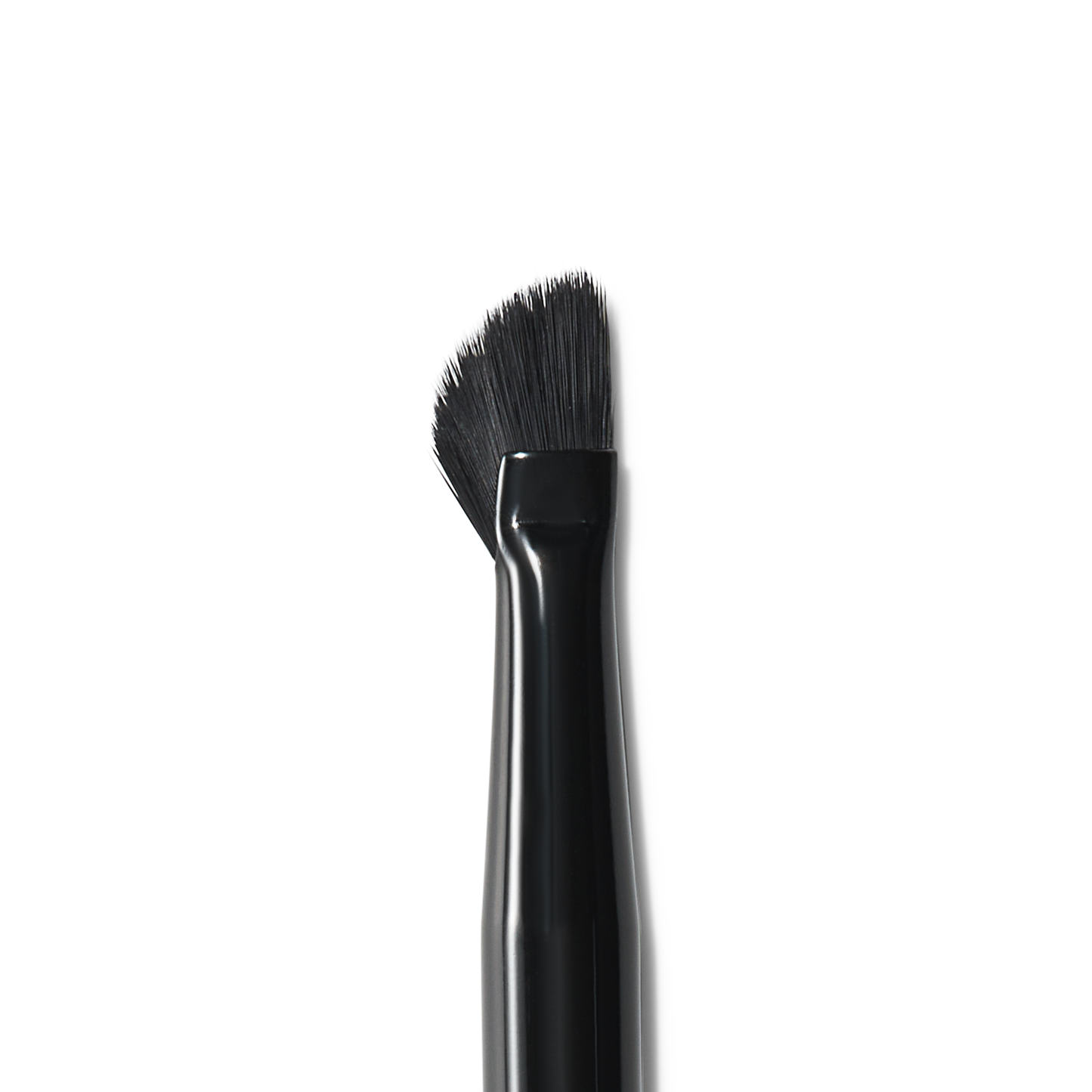 wing-it-liner-brush-f5 84091_MACRO_R.png